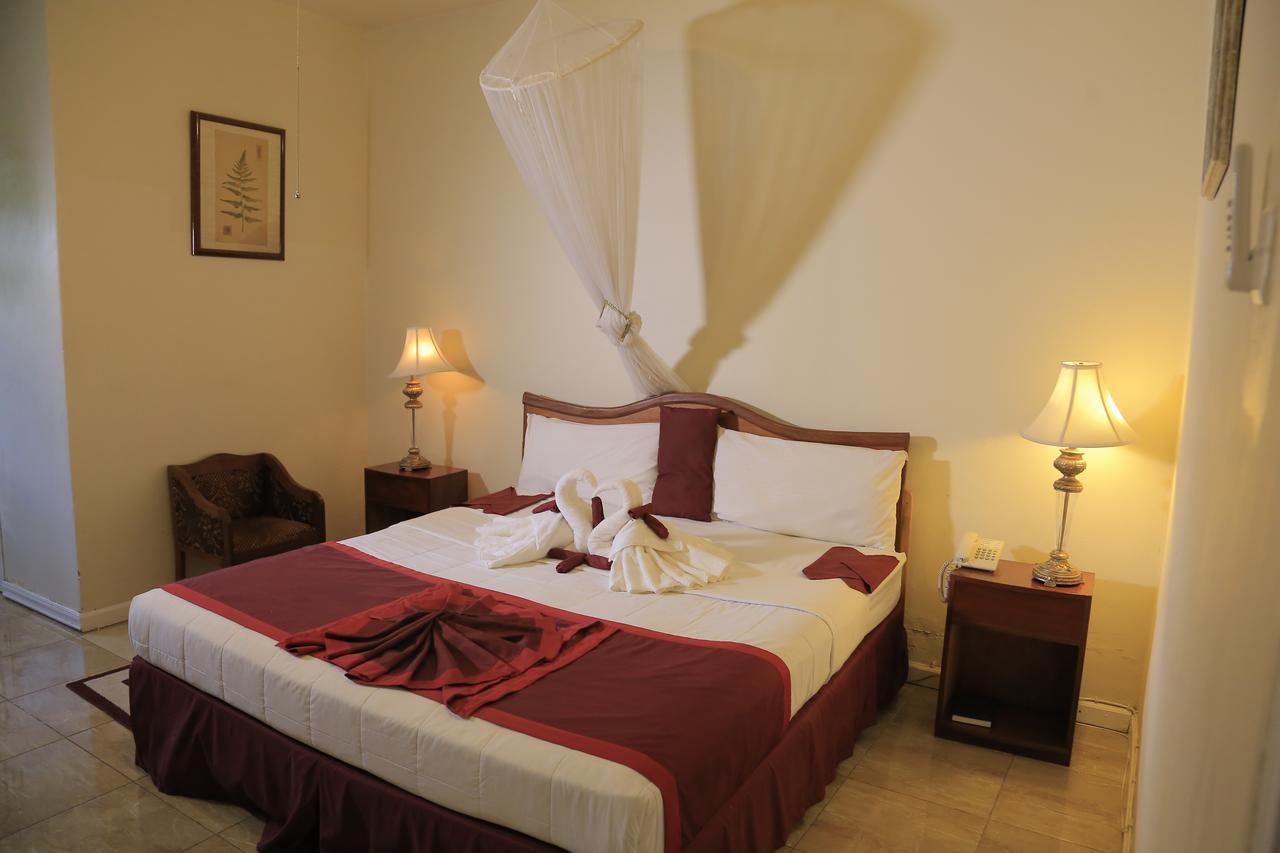 Executive Airport Hotel Εντέμπε Εξωτερικό φωτογραφία