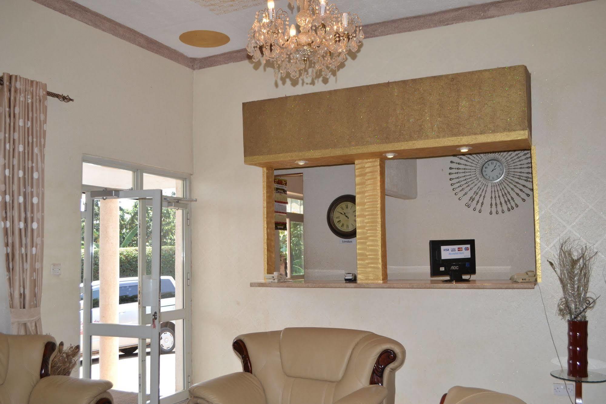 Executive Airport Hotel Εντέμπε Εξωτερικό φωτογραφία